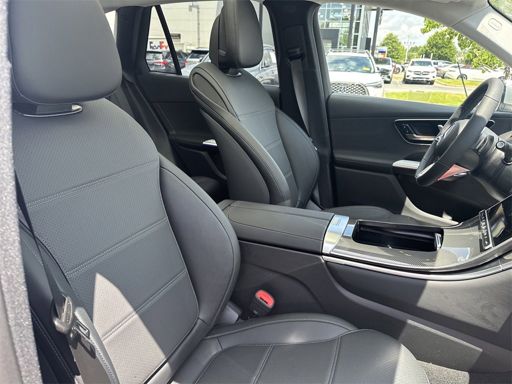 New 2025 Mercedes-Benz GLC 350e 4MATIC image 16