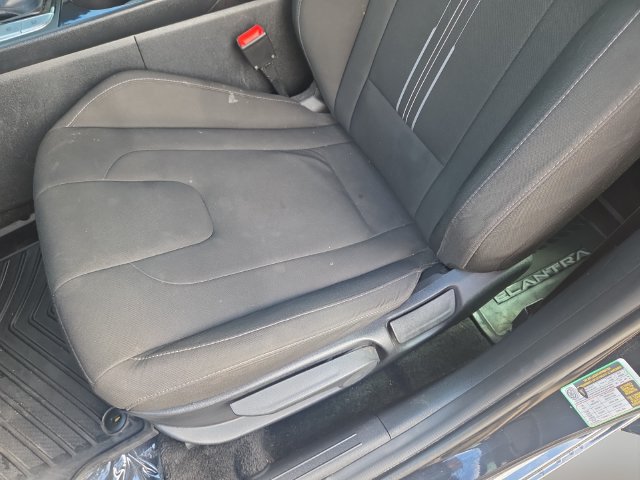 Used 2024 Hyundai Elantra SEL w/ Convenience Package FWD image 30
