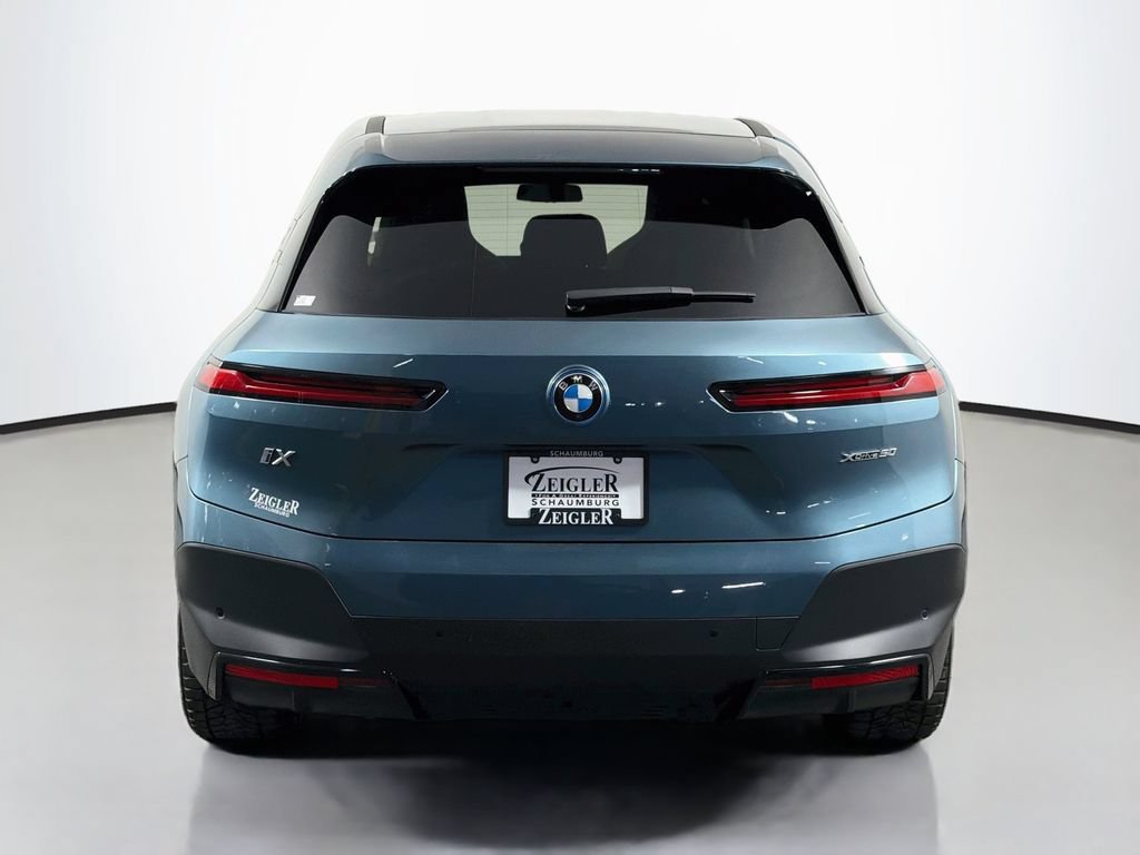 Used 2024 BMW iX xDrive50 w/ Premium Package AWD/4WD image 6