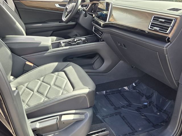 Used 2024 Volkswagen Atlas SE image 16