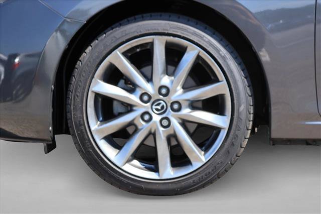 Used 2018 MAZDA MAZDA3 Touring FWD image 9