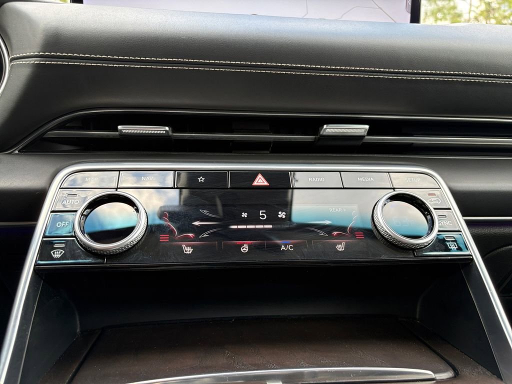 Used 2024 Genesis GV80 2.5T image 4