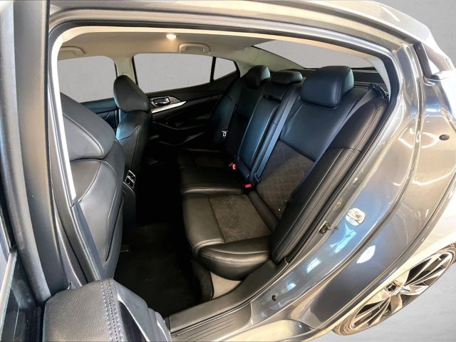 Used 2017 Nissan Maxima SR w/ Midnight Edition FWD image 25
