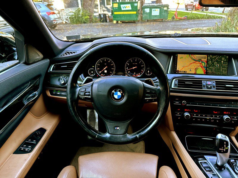Used 2015 BMW 740Li xDrive AWD/4WD image 19