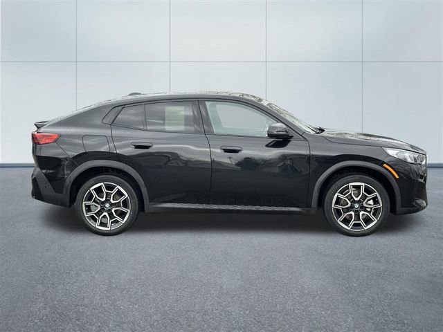 Used 2026 BMW X2 xDrive28i image 4