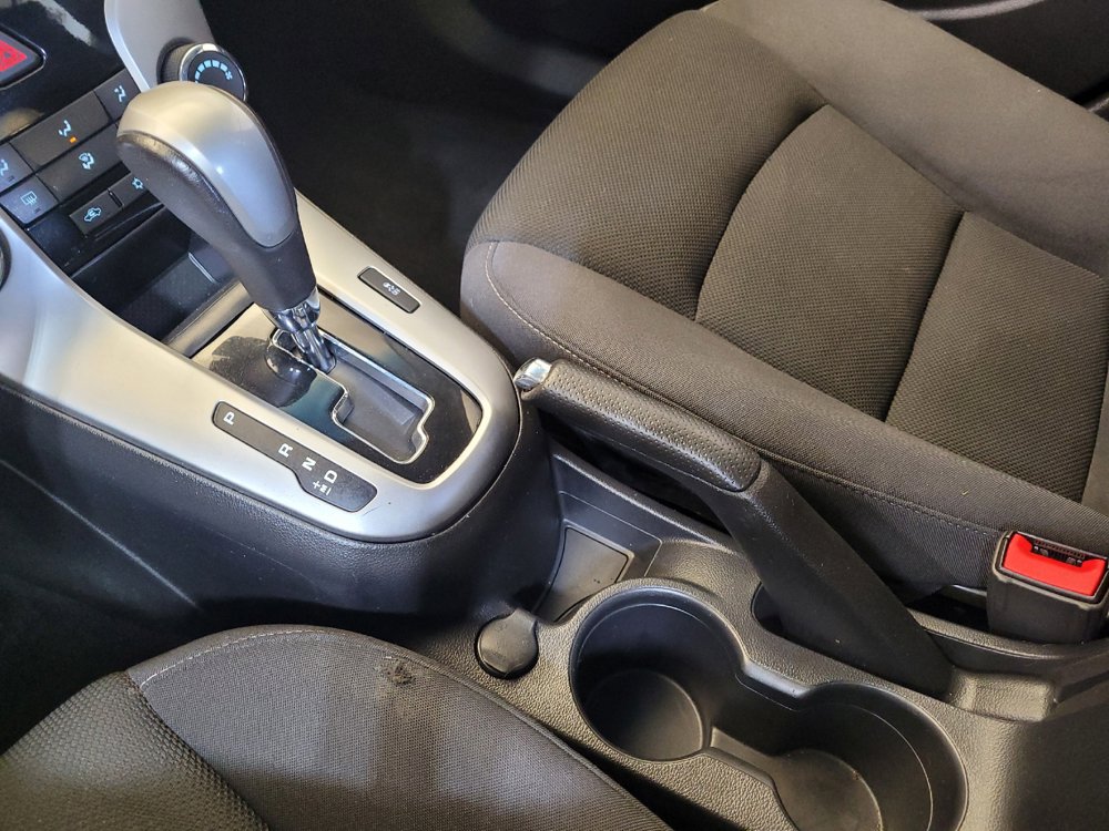 Used 2014 Chevrolet Cruze LT FWD image 26