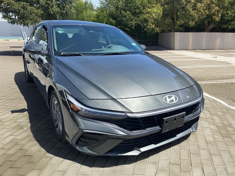 Used 2024 Hyundai Elantra SEL FWD image 27