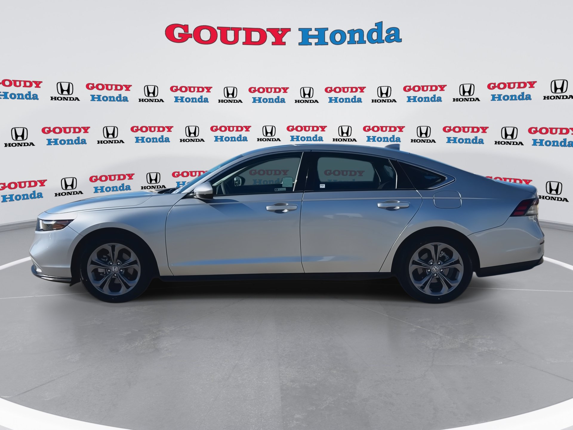 Certified 2024 Honda Accord EX image 5