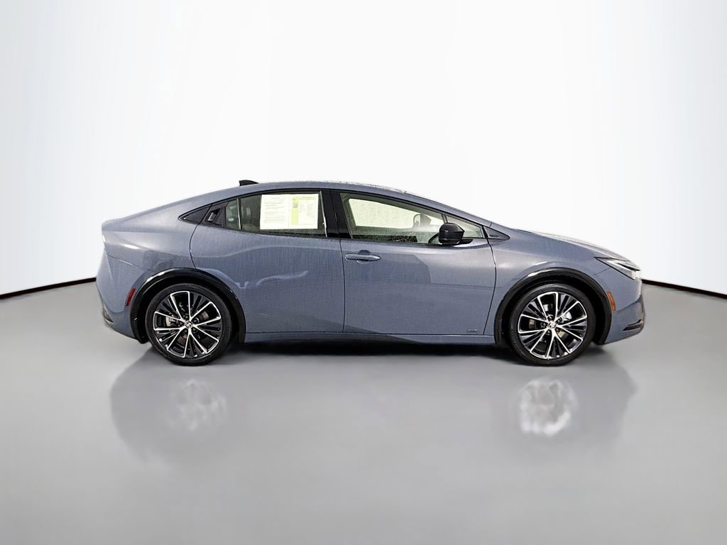 Used 2024 Toyota Prius XLE AWD/4WD image 9