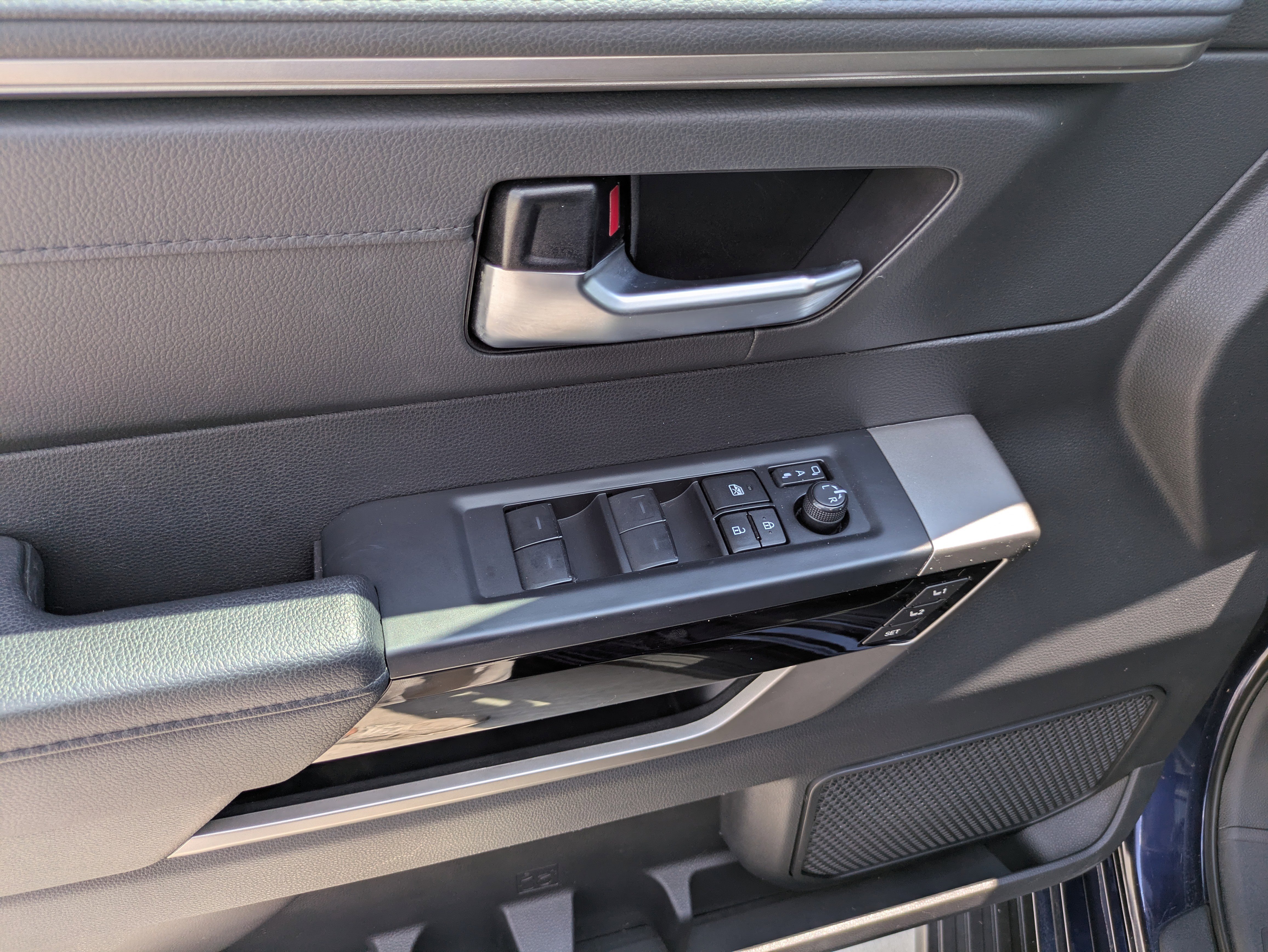 Used 2024 Toyota Sequoia Limited image 13