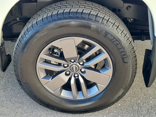 Certified 2025 Nissan Frontier SV image 13