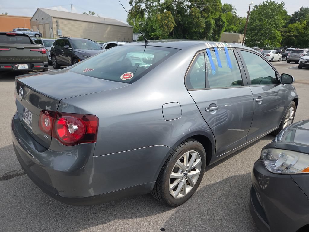 Used 2010 Volkswagen Jetta Limited Edition FWD image 5