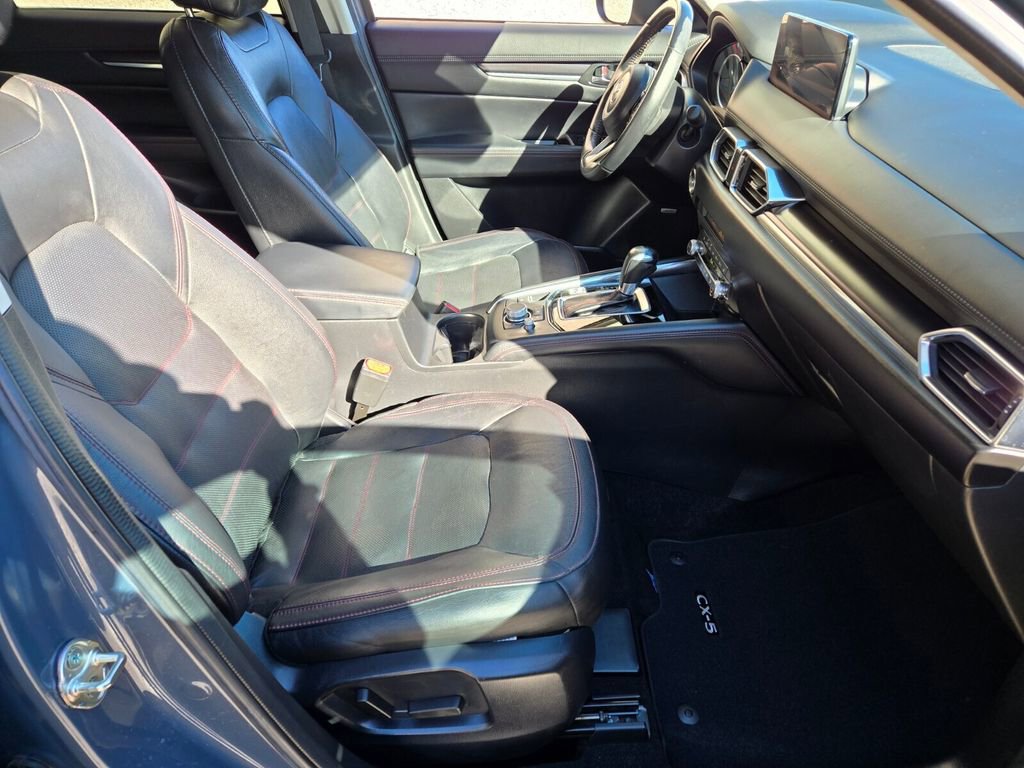 Used 2023 MAZDA CX-5 Carbon Edition image 21