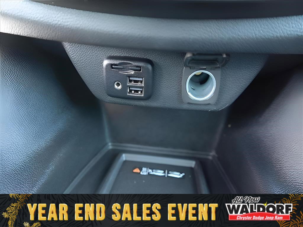 Used 2024 Chevrolet Traverse Premier w/ Redline Edition image 22