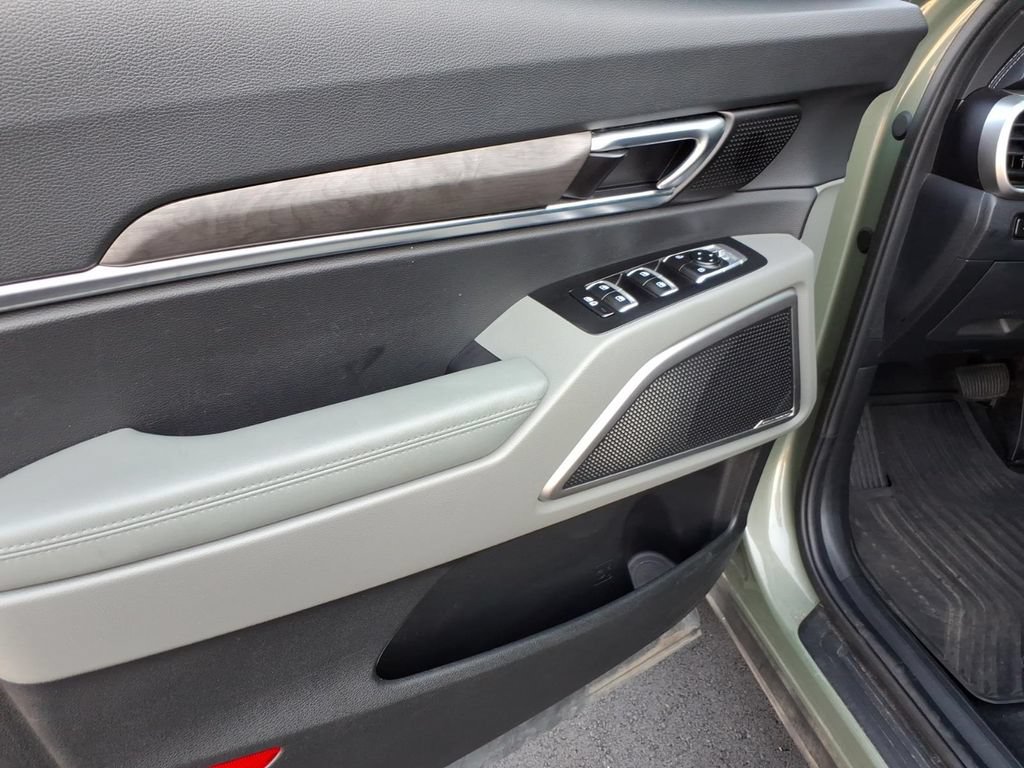 Used 2024 Kia Telluride EX X-Line AWD/4WD image 12
