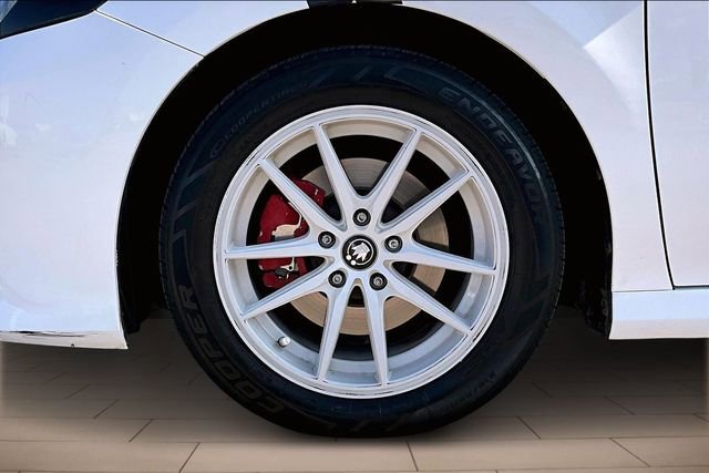 Used 2019 Toyota Camry LE image 9