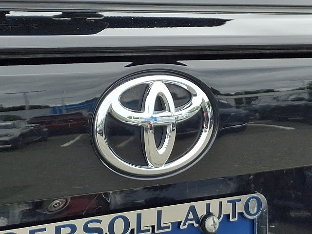Used 2024 Toyota RAV4 LE AWD/4WD image 30