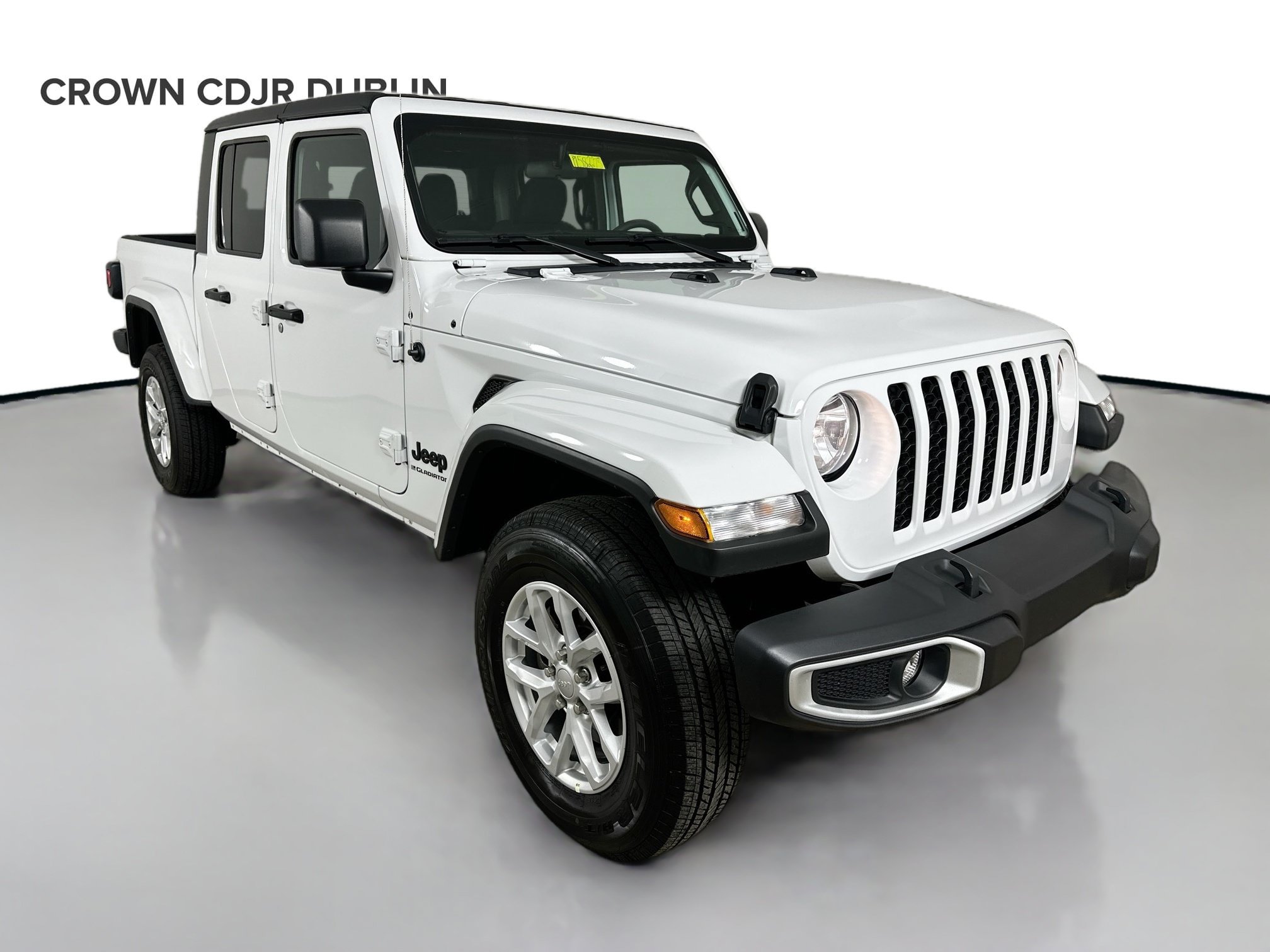 Used 2023 Jeep Gladiator Sport AWD/4WD image 3