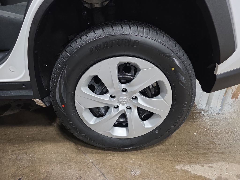 Used 2024 Toyota RAV4 LE image 33