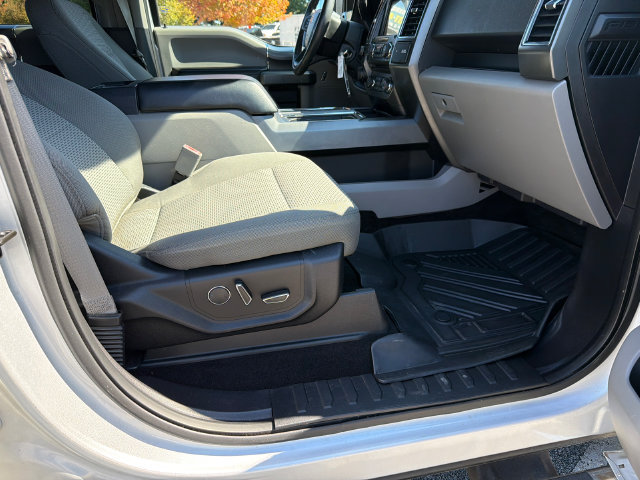Used 2018 Ford F150 XLT w/ Equipment Group 302A Luxury AWD/4WD image 13