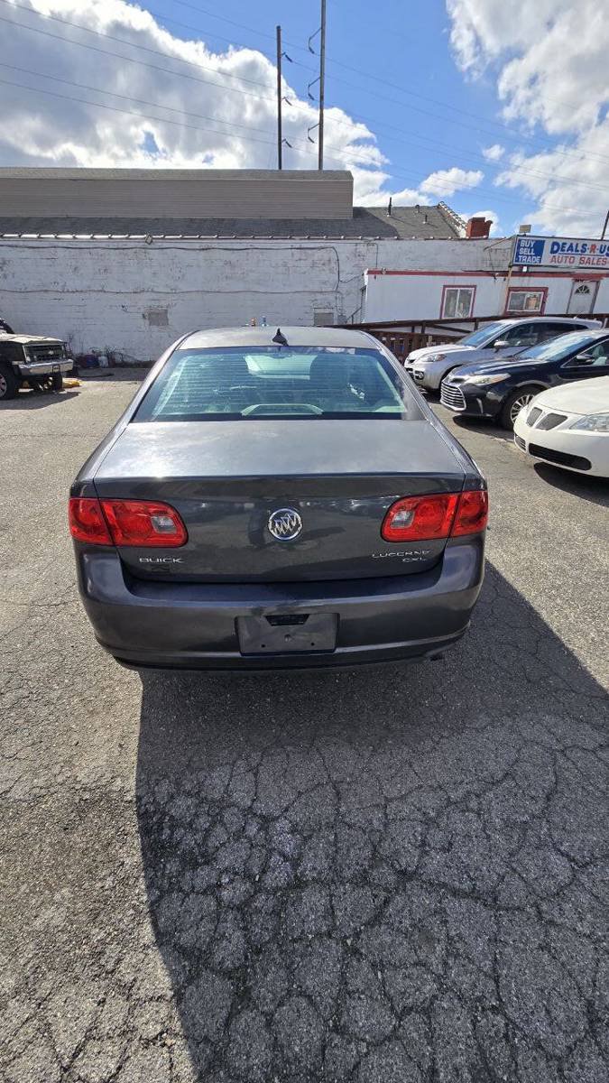 Used 2010 Buick Lucerne CXL FWD image 6