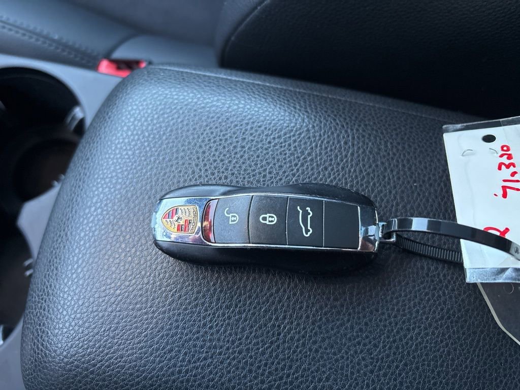 Used 2018 Porsche Macan Base image 36