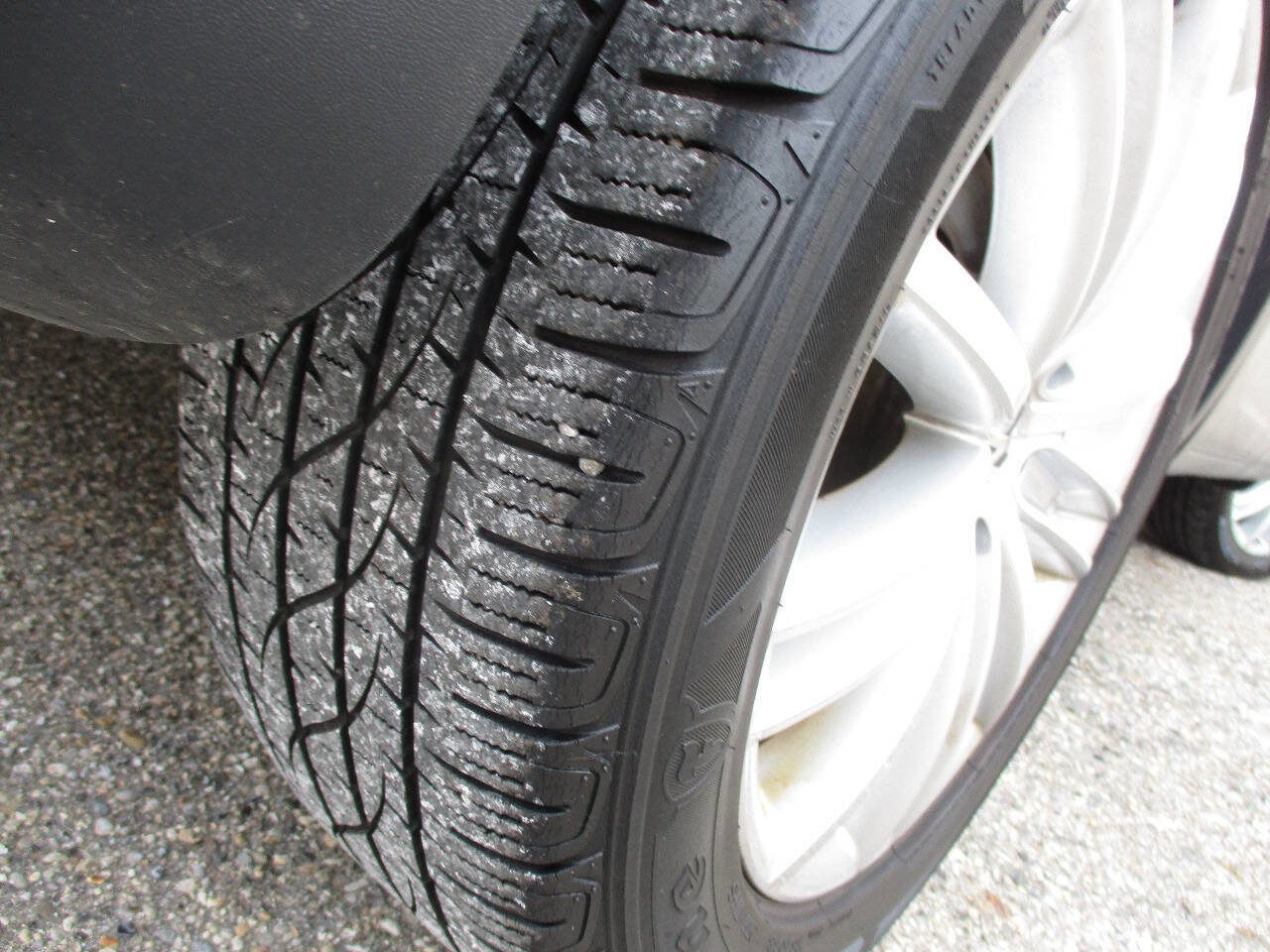 Used 2016 Volkswagen Tiguan SE image 45