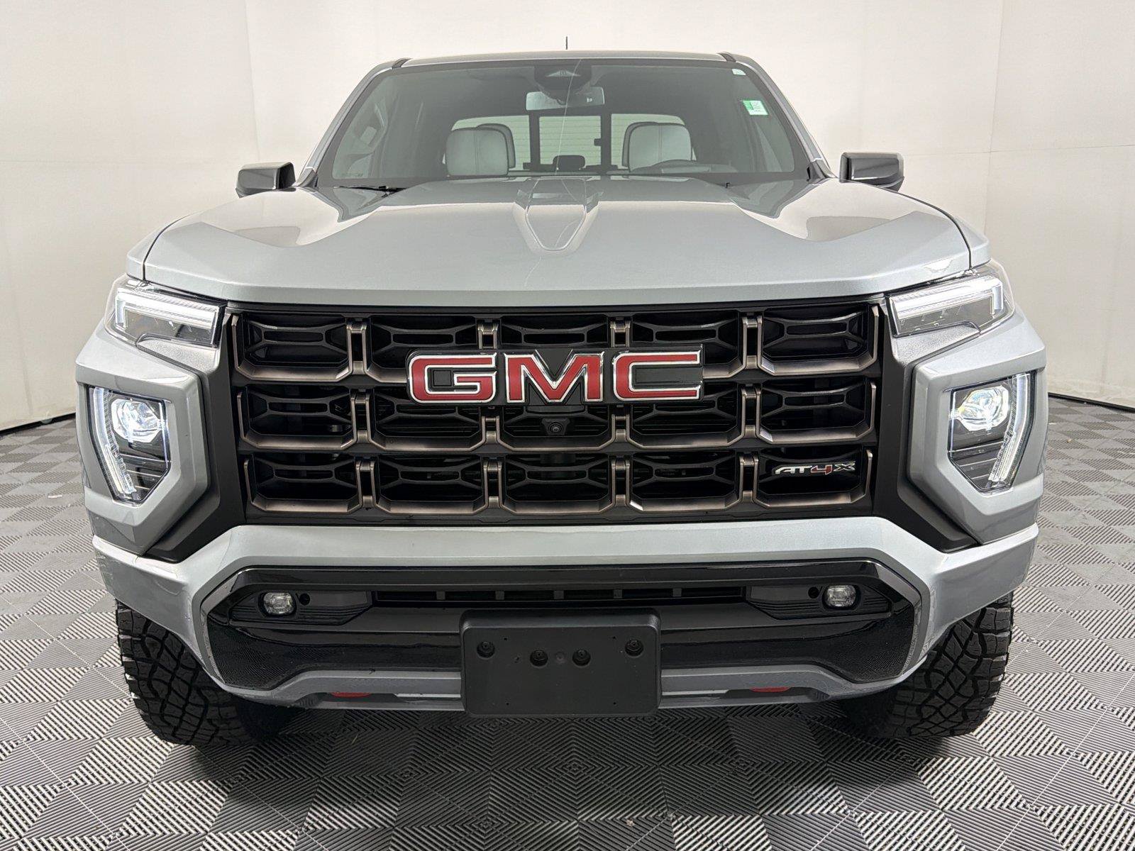 Used 2024 GMC Canyon AT4X AWD/4WD image 2