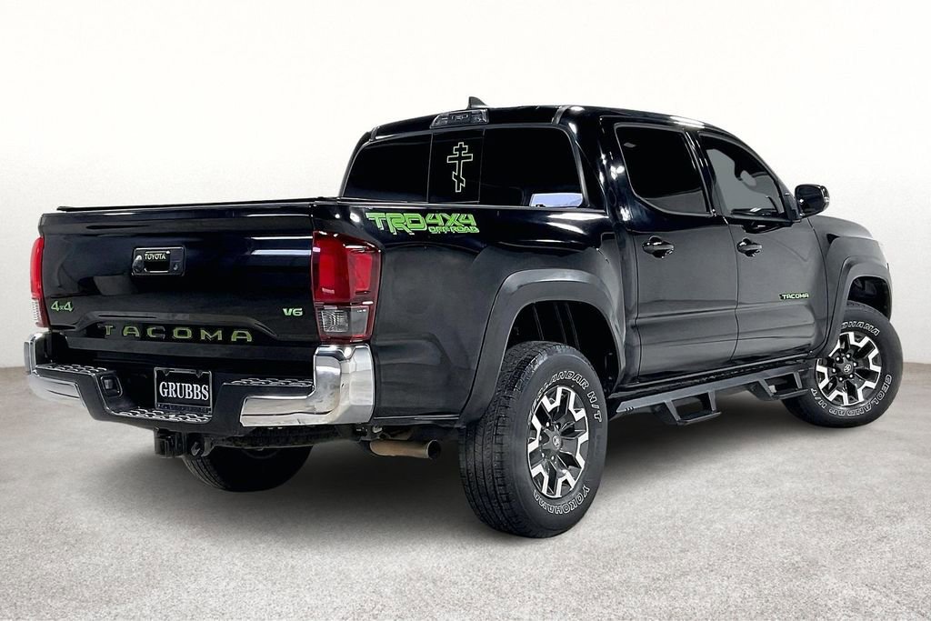 Used 2019 Toyota Tacoma TRD Off-Road image 2
