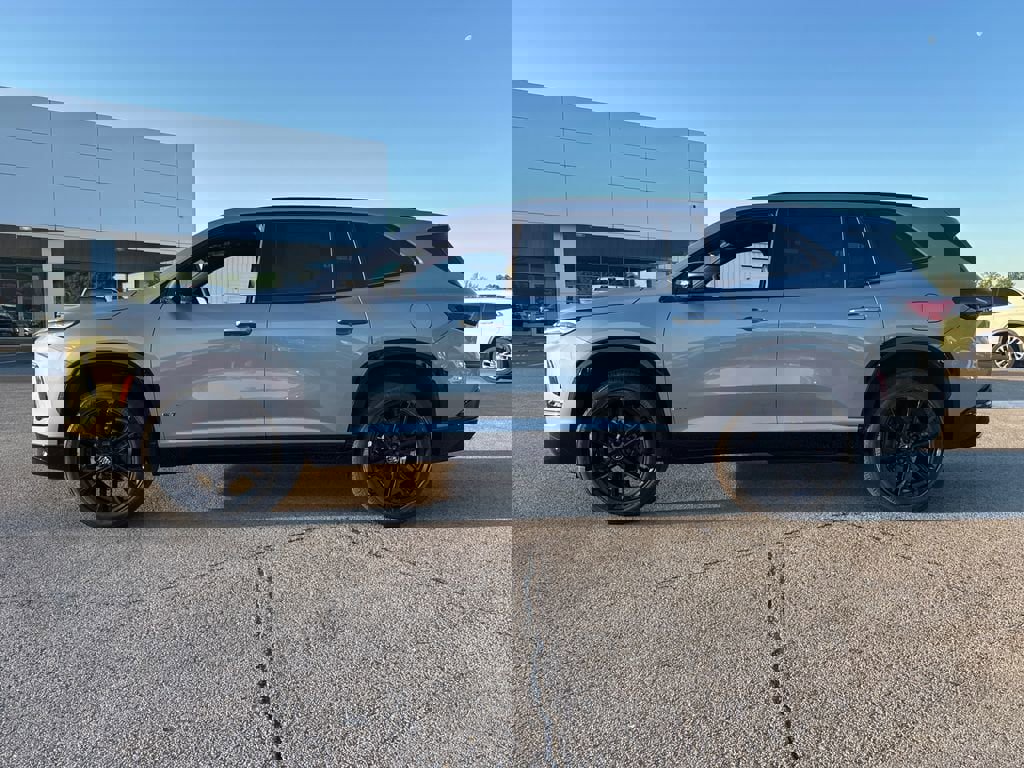 New 2026 Buick Enclave Sport Touring image 5