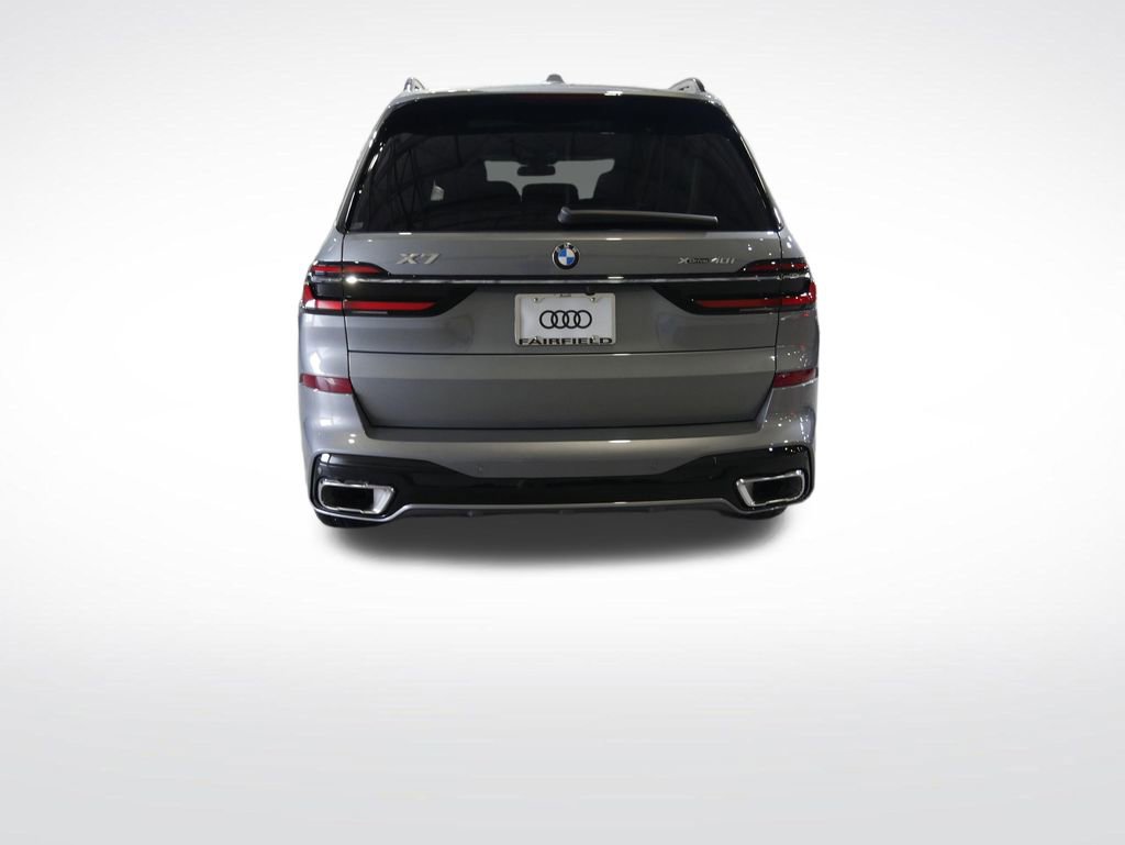 Used 2023 BMW X7 xDrive40i w/ M Sport Package AWD/4WD image 4