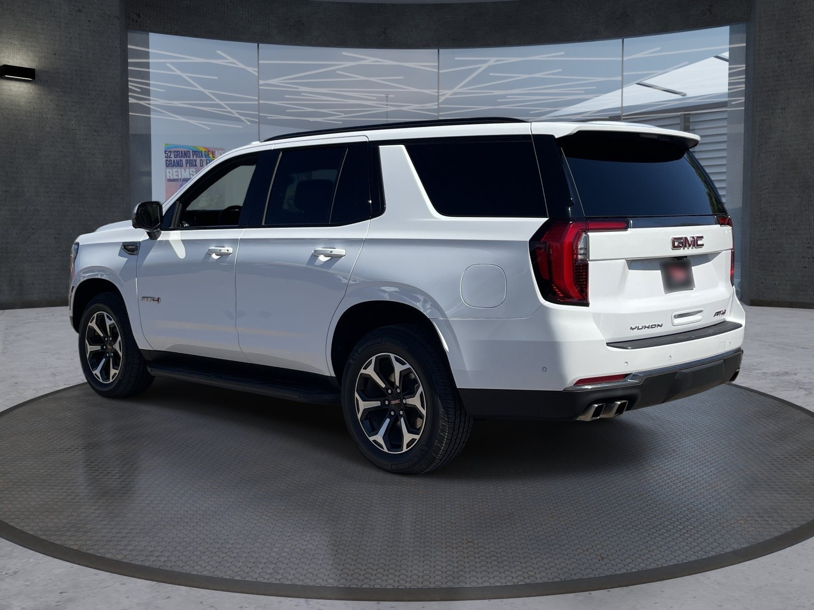 Certified 2025 GMC Yukon AT4 AWD/4WD image 4
