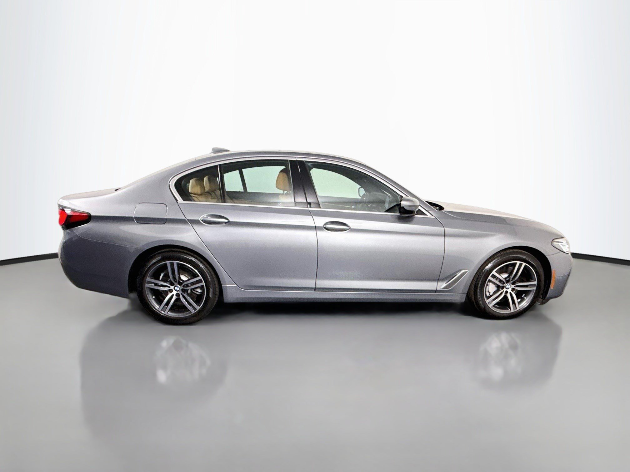 Used 2023 BMW 530i w/ Convenience Package RWD image 11