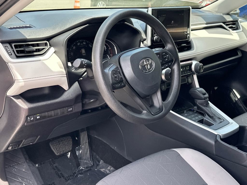 Used 2025 Toyota RAV4 XLE w/ Convenience Package image 22