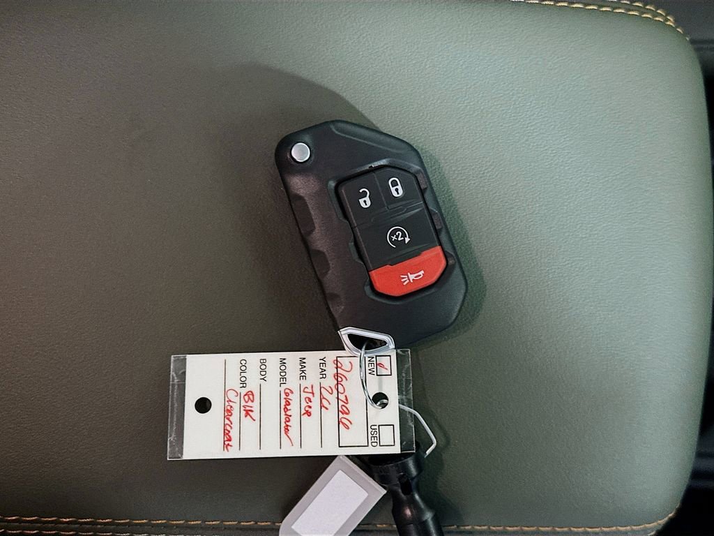 New 2026 Jeep Gladiator Mojave w/ Technology Group image 20