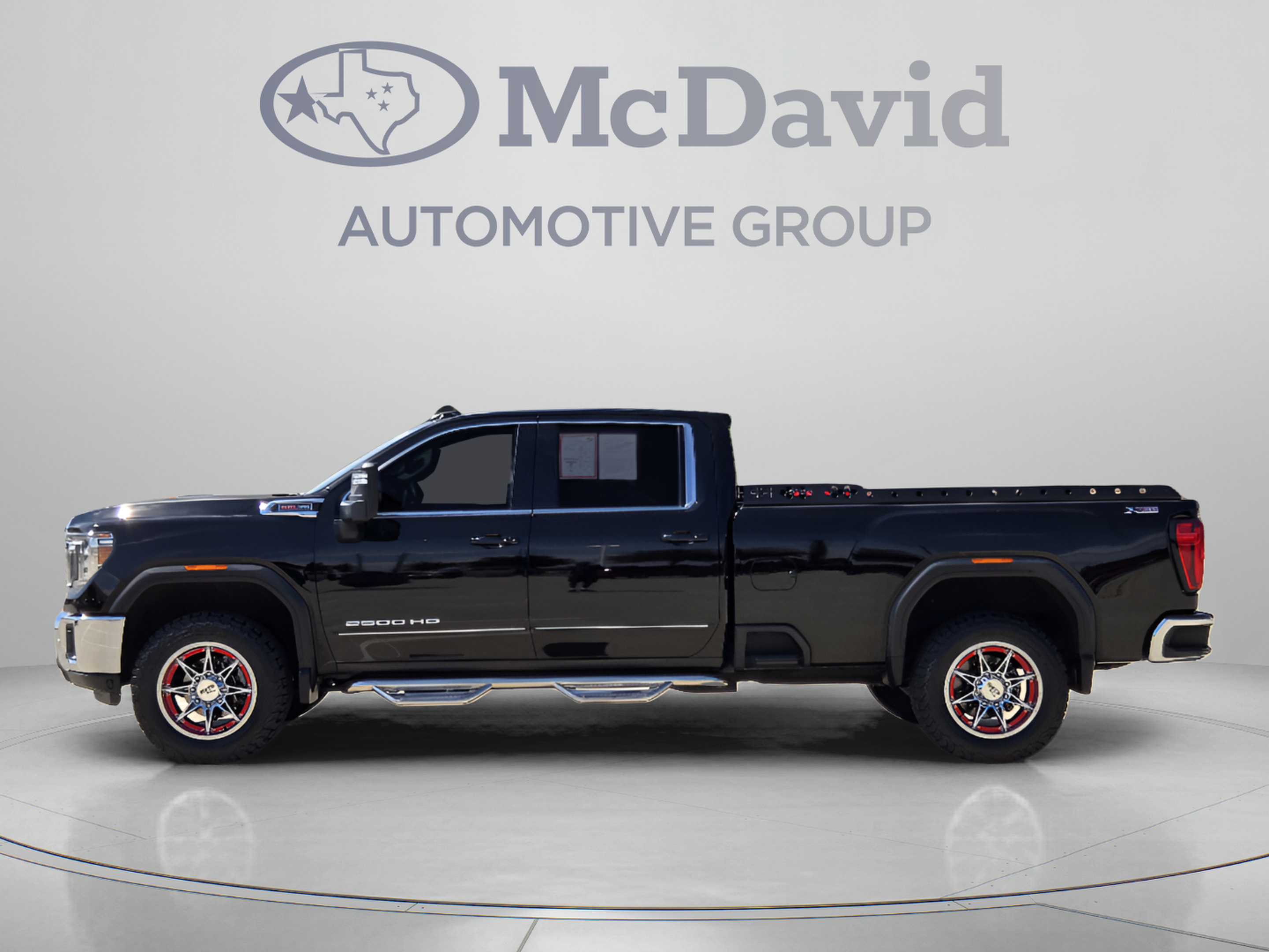 Used 2020 GMC Sierra 2500 SLE w/ SLE Value Package; AWD/4WD image 2
