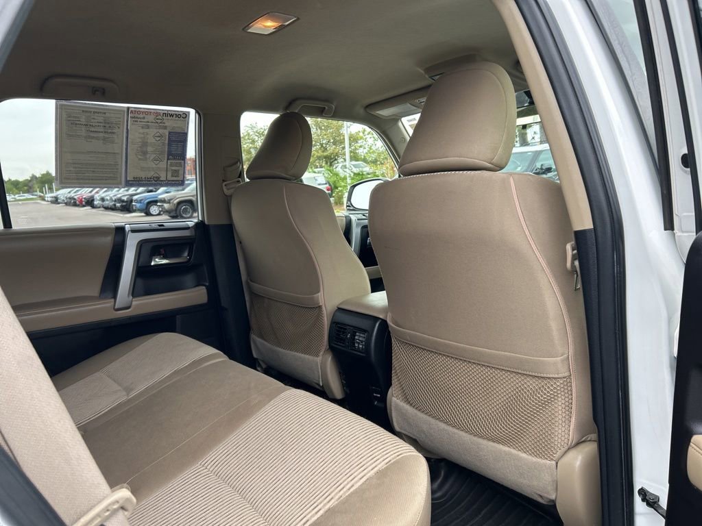 Used 2014 Toyota 4Runner SR5 AWD/4WD image 15