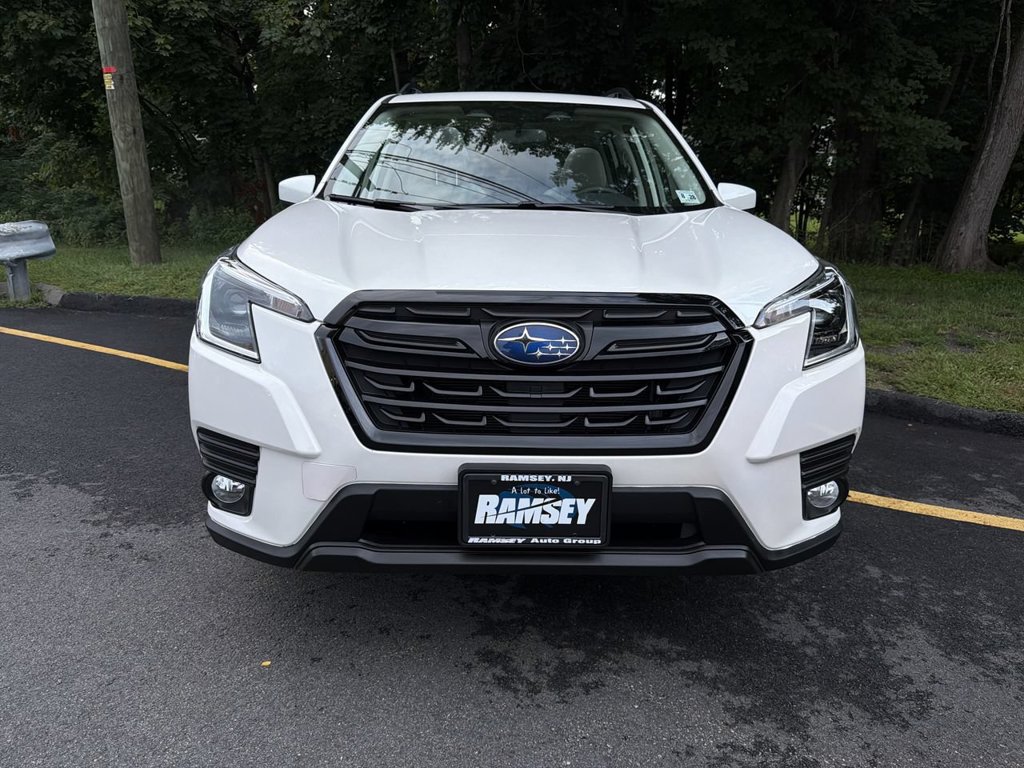 Certified 2023 Subaru Forester Premium AWD/4WD image 3