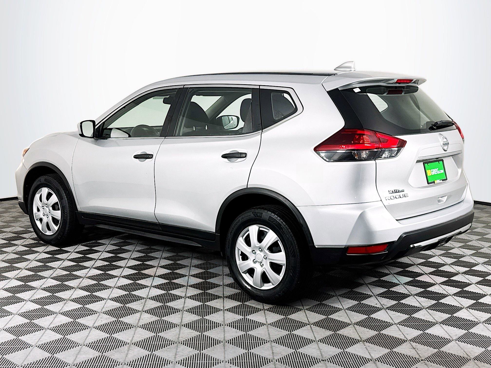 Used 2020 Nissan Rogue S AWD/4WD image 6