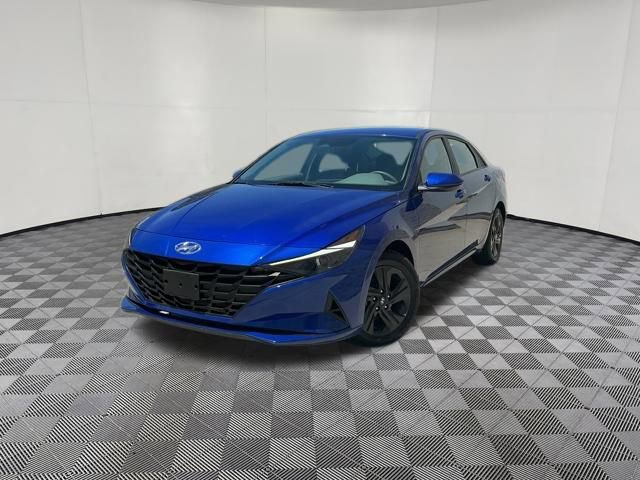 Certified 2023 Hyundai Elantra SEL FWD image 5