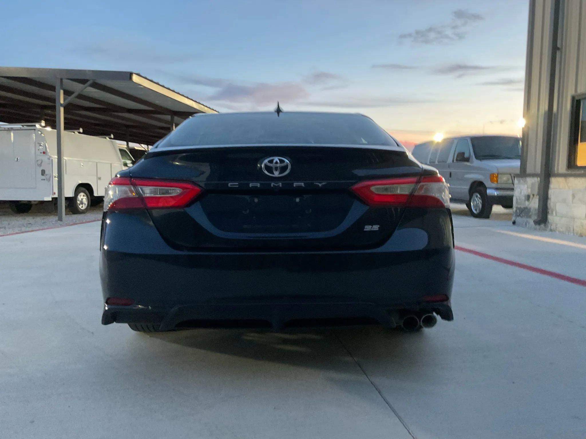 Used 2019 Toyota Camry SE image 9