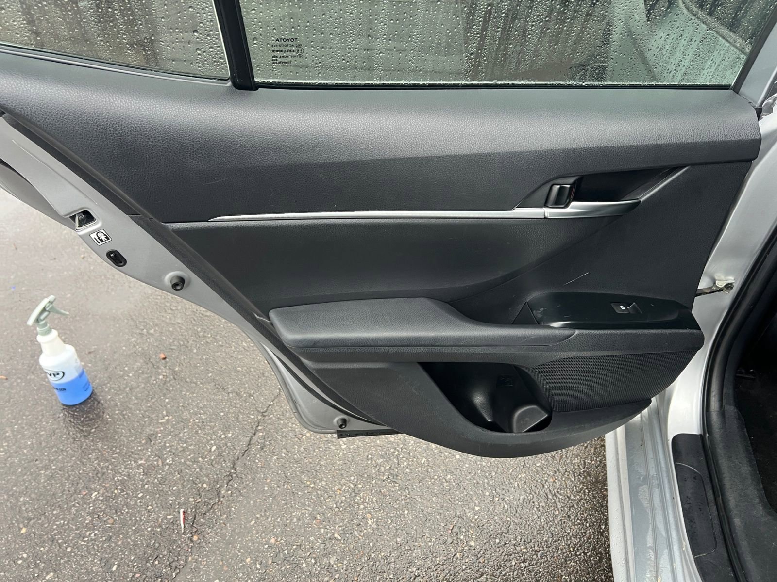 Used 2019 Toyota Camry SE FWD image 24