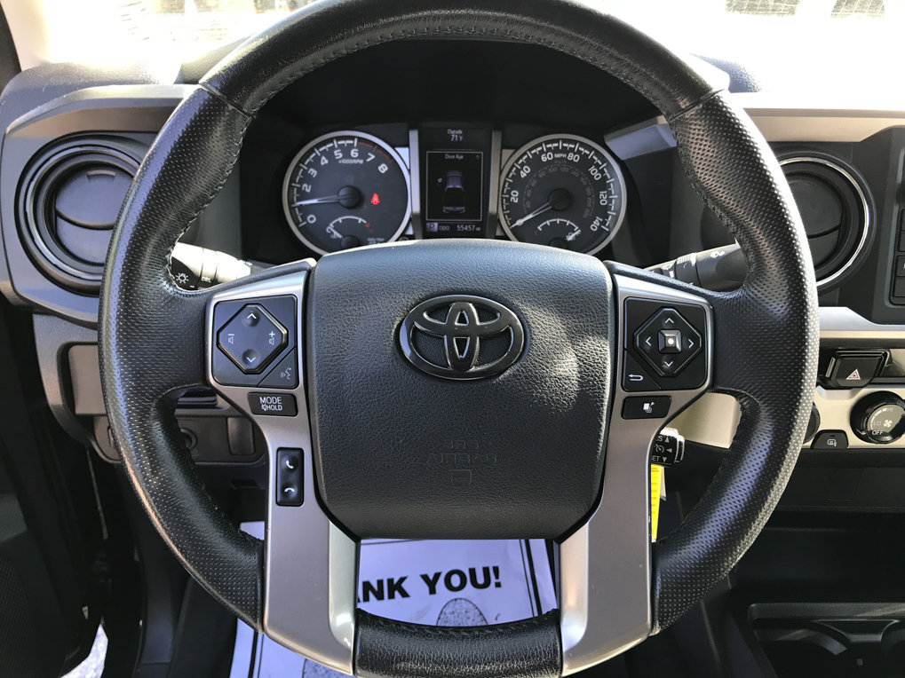 Used 2017 Toyota Tacoma SR5 AWD/4WD image 16