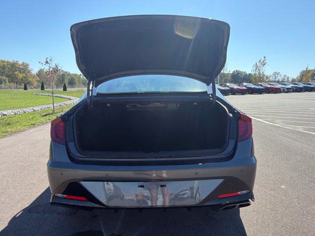 Used 2023 Hyundai Sonata Limited FWD image 10