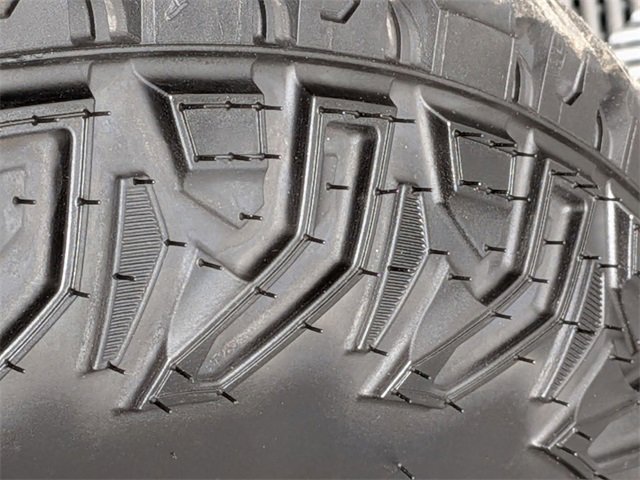 Used 2024 Chevrolet Colorado ZR2 w/ ZR2 Convenience Package III image 9