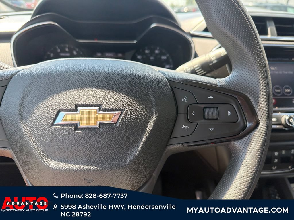 Used 2021 Chevrolet TrailBlazer LT w/ Convenience Package FWD image 21