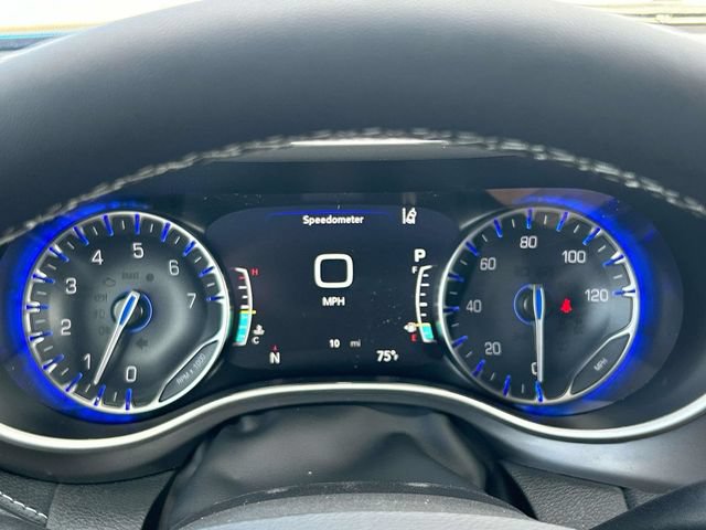 New 2026 Chrysler Pacifica Select FWD image 37