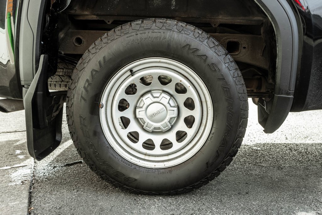 Used 2019 GMC Sierra 1500 4x4 Crew Cab w/ Trailering Package image 32