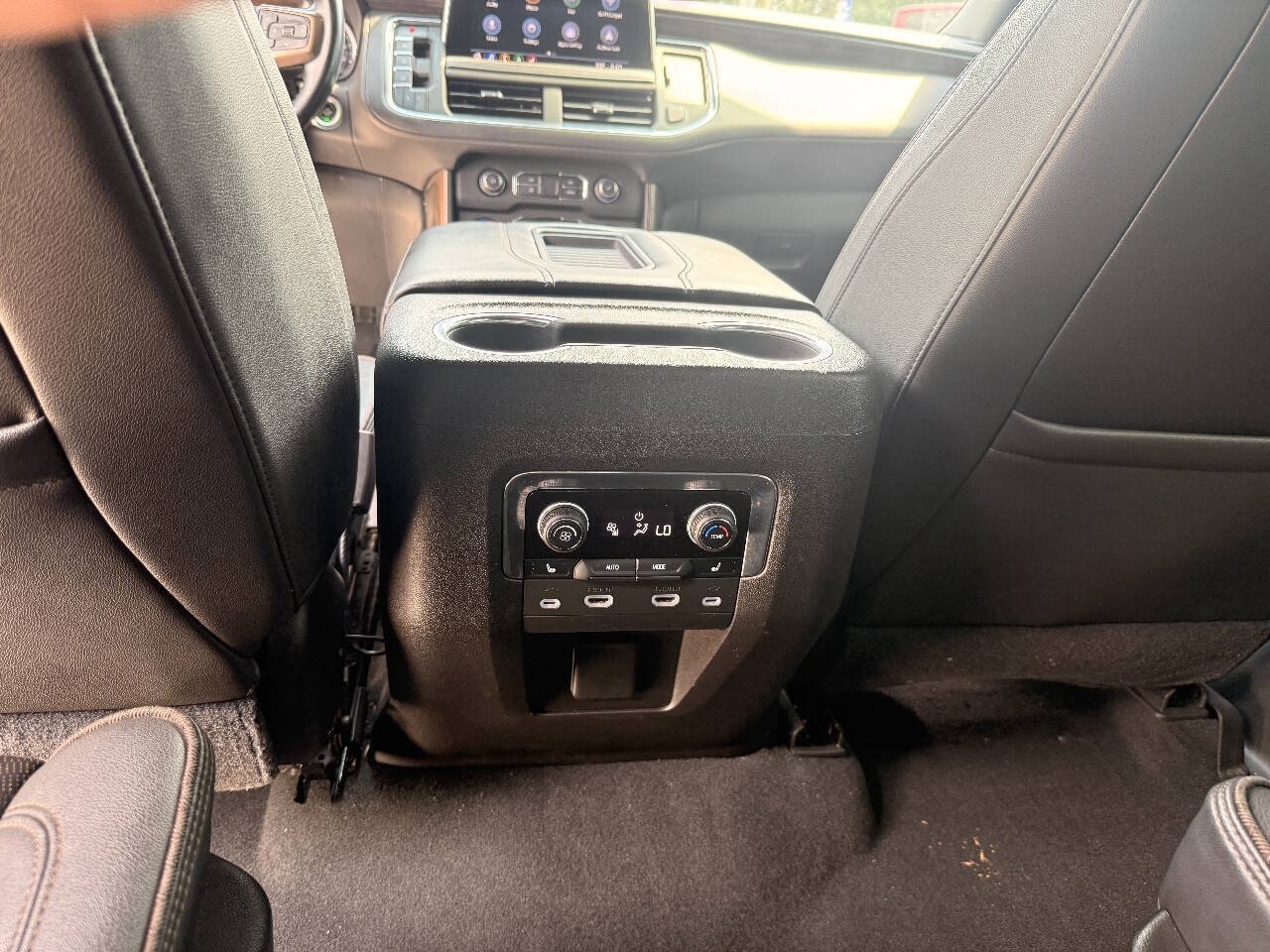 Used 2021 Chevrolet Tahoe High Country w/ Premium Package AWD/4WD image 15