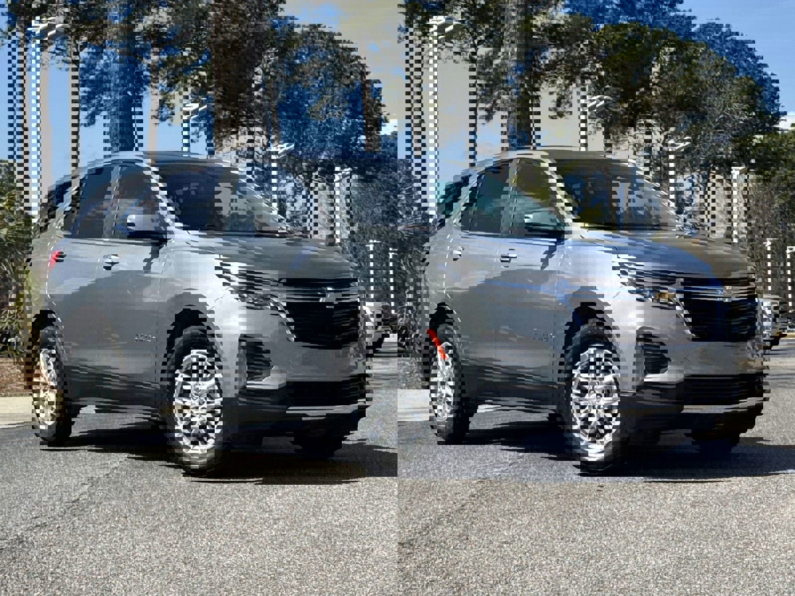 Used 2024 Chevrolet Equinox LT w/ LPO, Floor Liner Package image 2